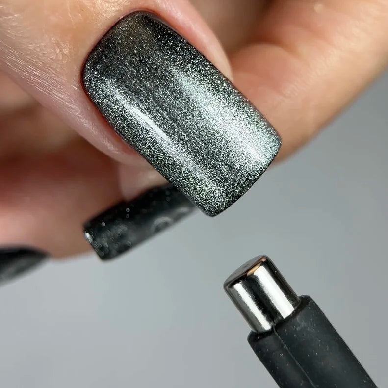 Magnet for cat eye