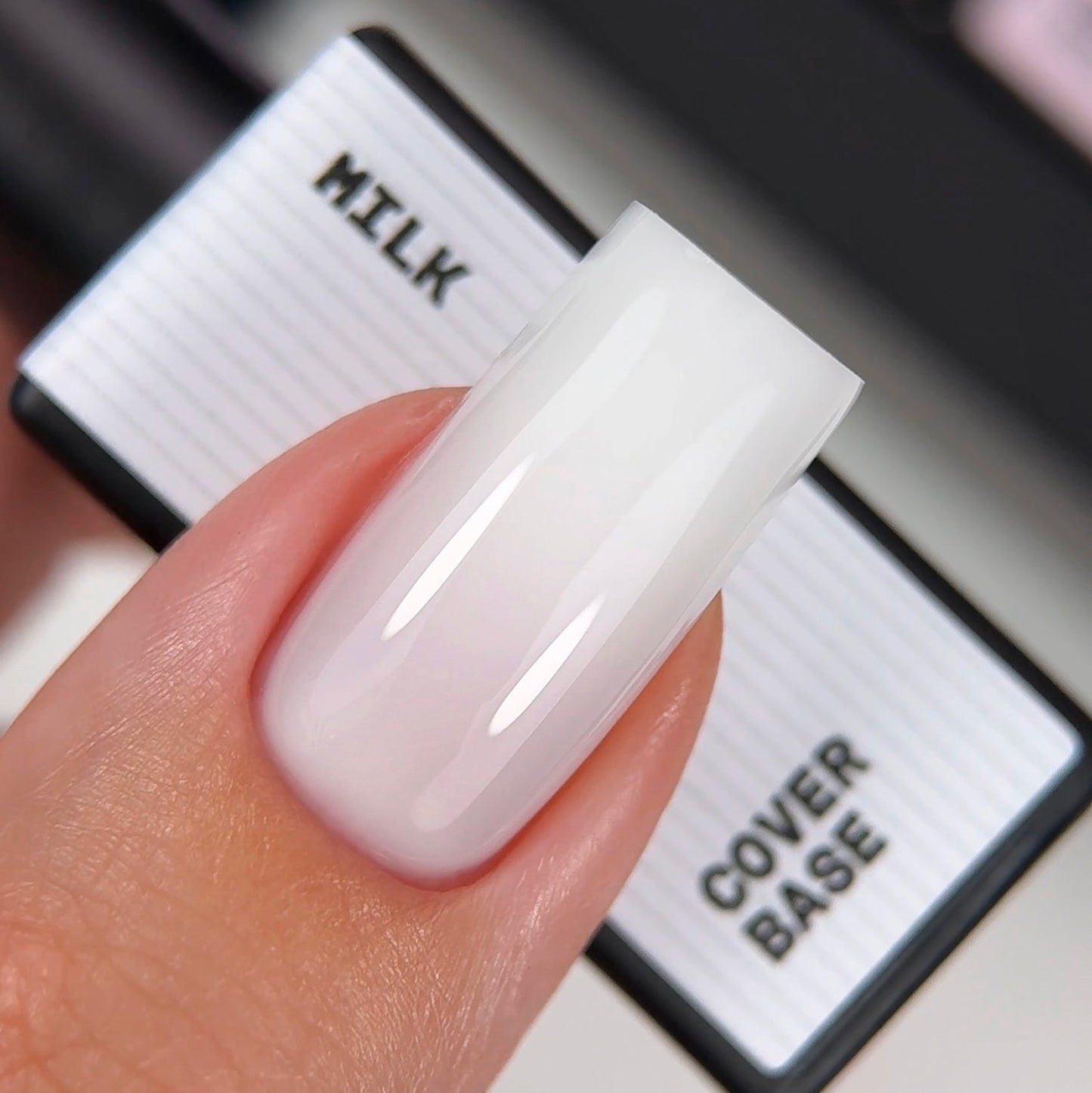 BIBLIOTEKA Cover base MILK 02 - 10 ml