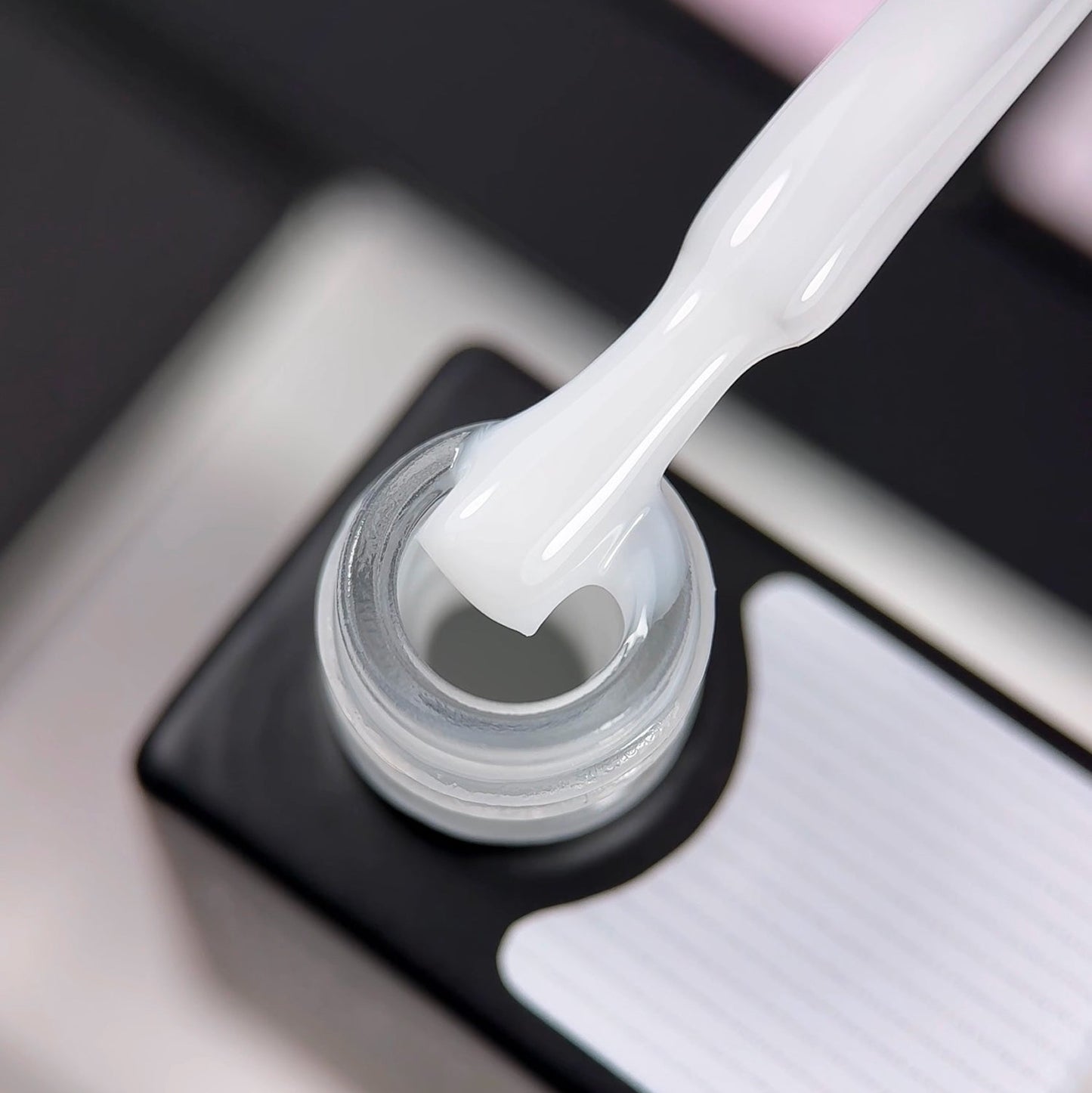 BIBLIOTEKA Cover base MILK 02 - 10 ml