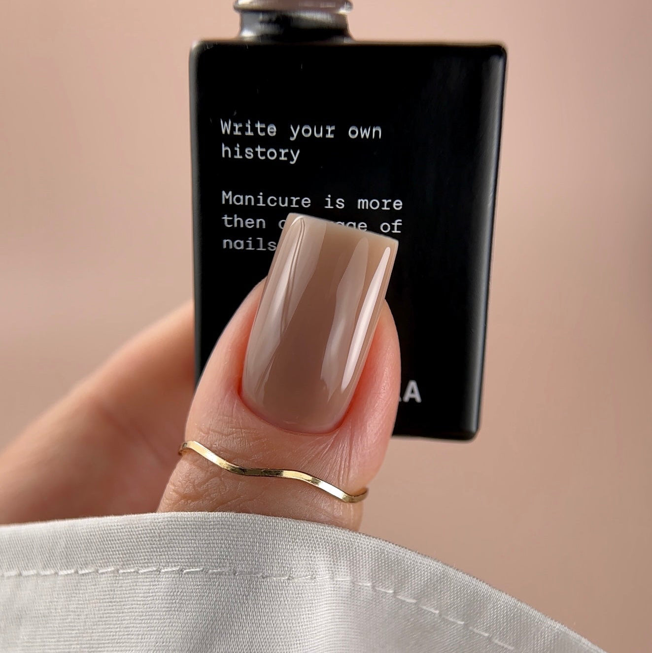 BIBLIOTEKA Cover base WALNUT 14 - 10 ml