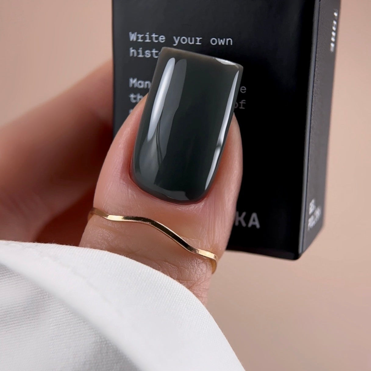 BIBLIOTEKA gel polish TONE 26 - 10 ml