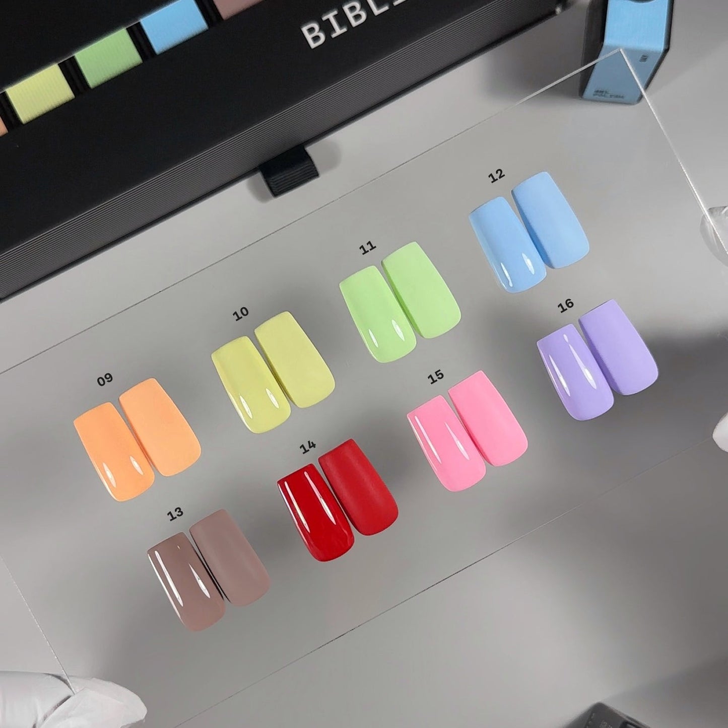 BIBLIOTEKA gel polish HEAT 09 - 10 ml