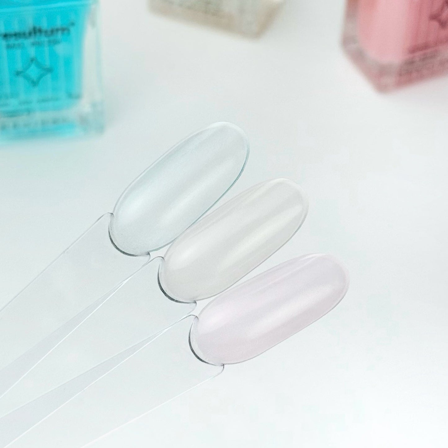 Resultum Nail polish hardener S.O.S + Calcium & Vitamins - 11 ml