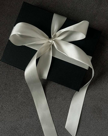 Present box for nail artist