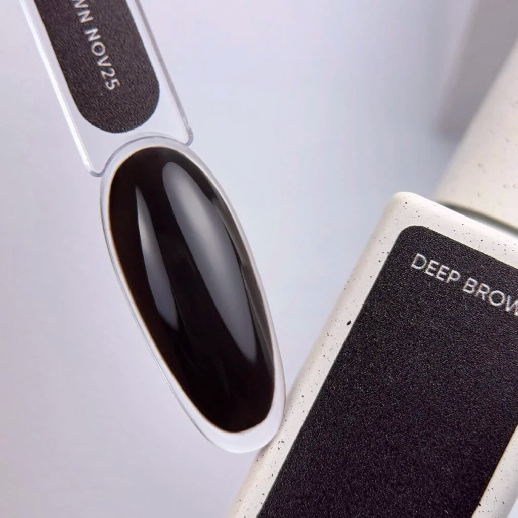 NOTD Color of the month - November25 ‘Deep brown’